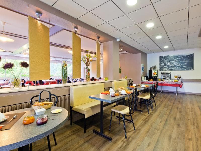 Logis Hotel Belle Vue main