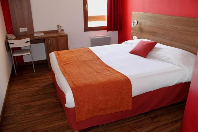 Logis Hotel La Cle Des Champs photo 1