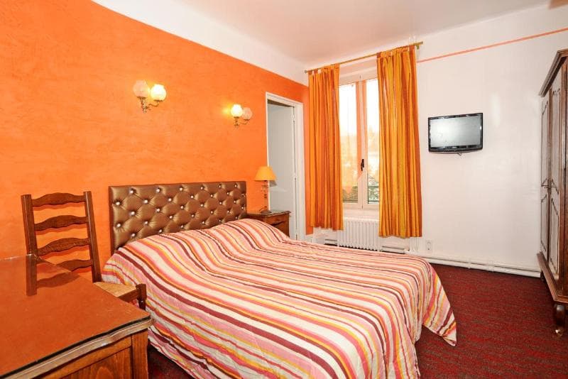Hostellerie Du Grand Sully 4