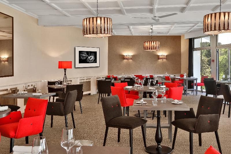 Hotel Restaurant Charbonnel 5