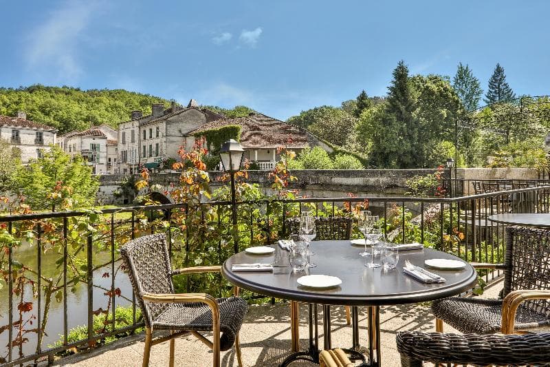 Hotel Restaurant Charbonnel 2