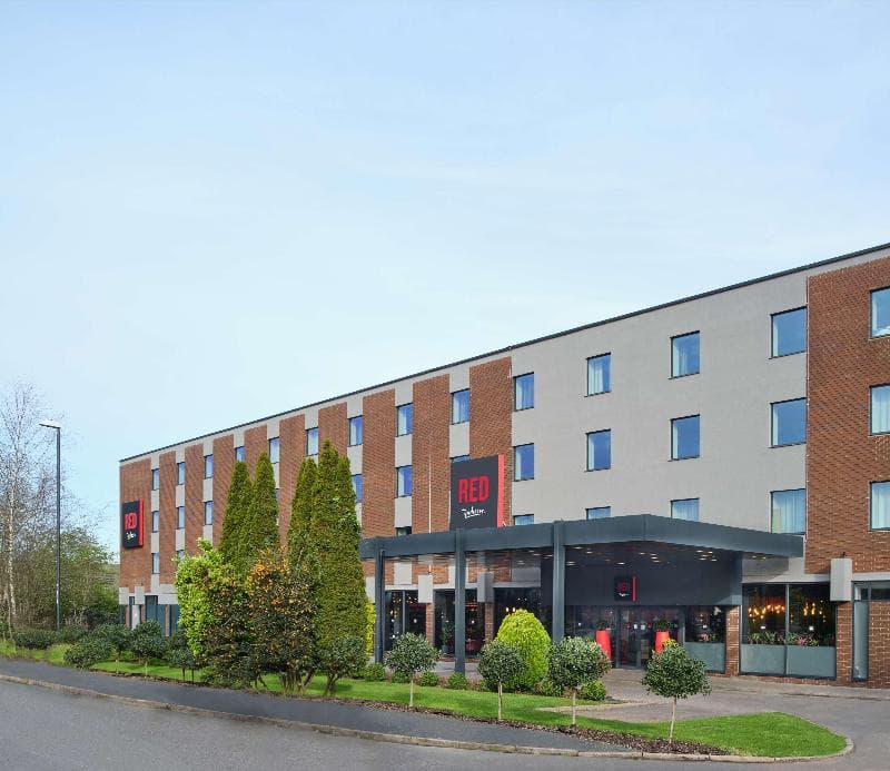 Radisson Red London Gatwick Airport 4