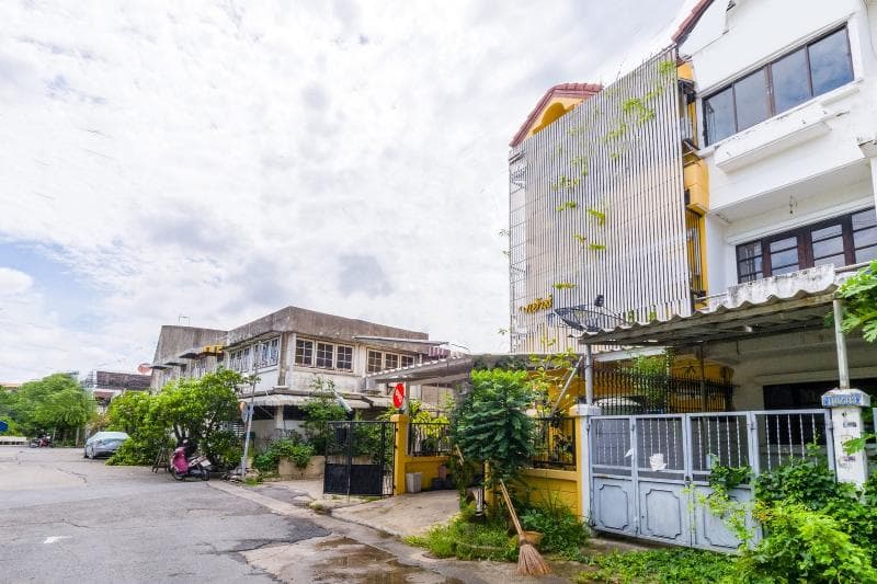 Chom's House At Sapanmai By Oyo Rooms 3