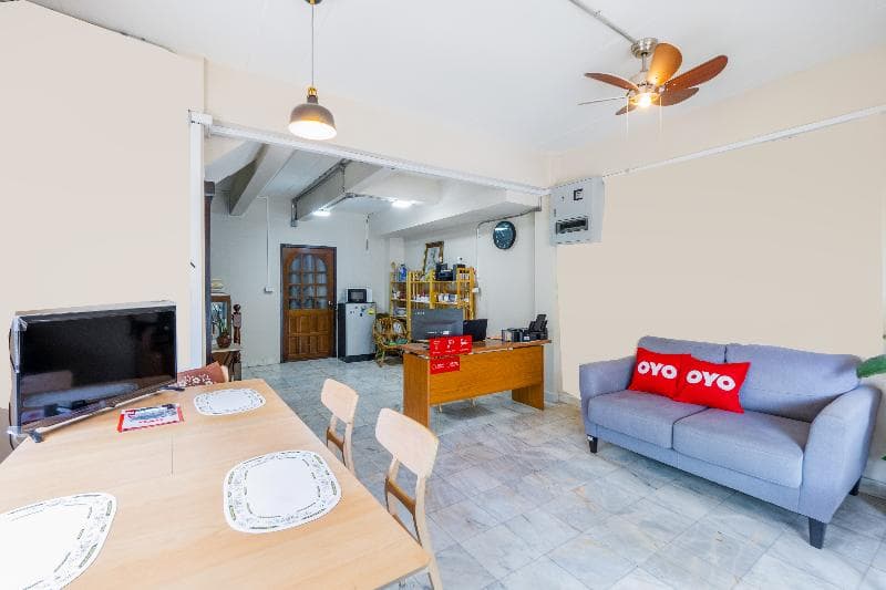 Chom's House At Sapanmai By Oyo Rooms 5