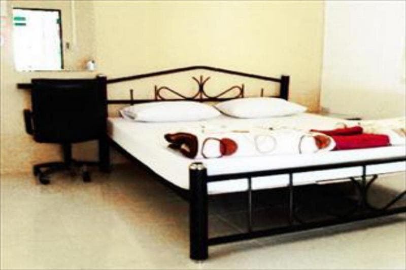 Lawan Garden Resort main