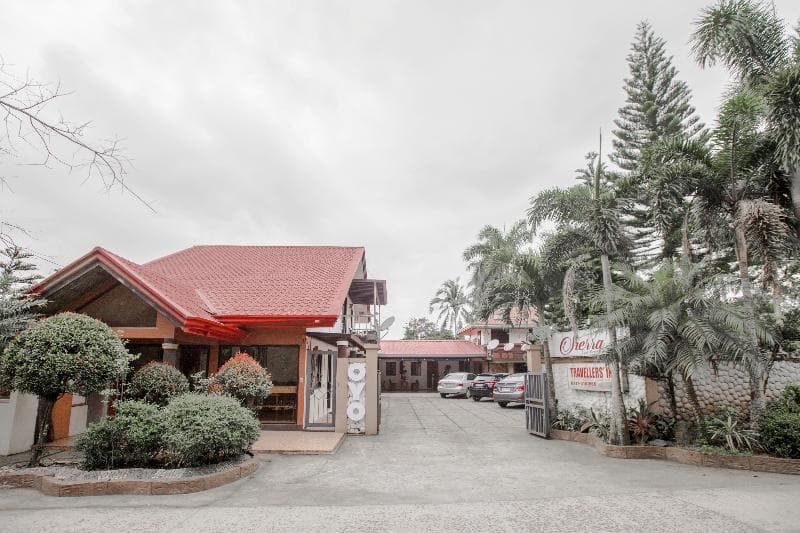 Oyo 741 Sierra Travellers Inn 3