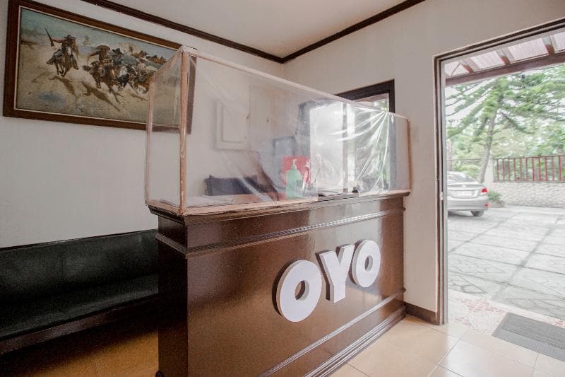 Oyo 741 Sierra Travellers Inn 2