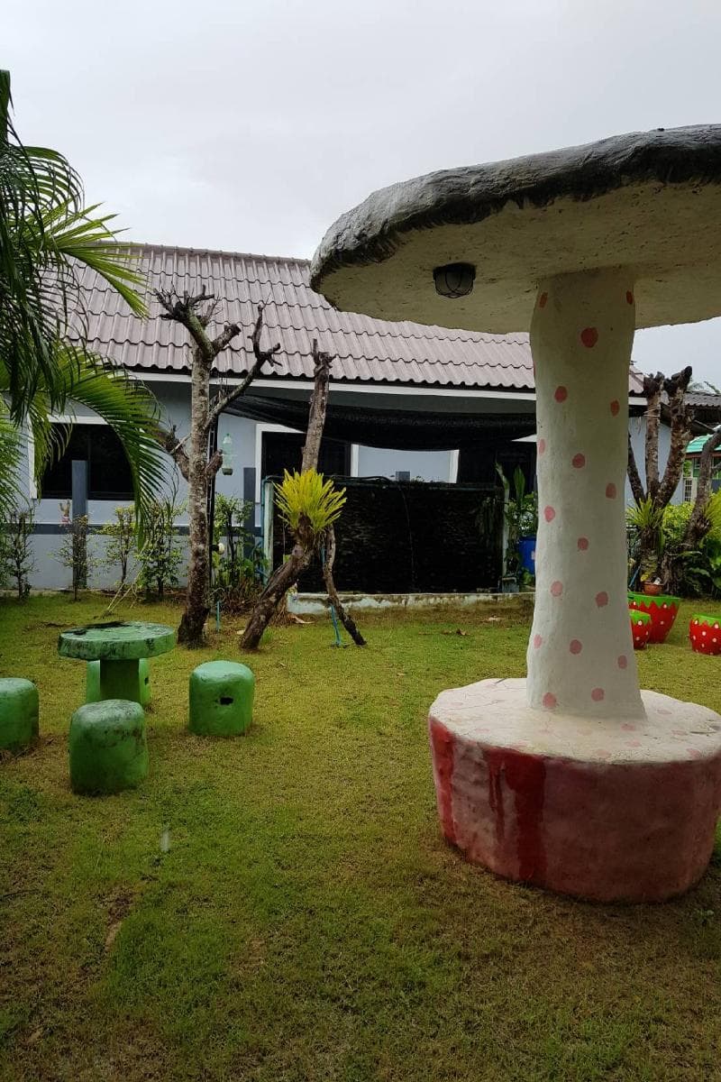 Oyo 75352 Hotel Family House And Resort Phetchaburi 3