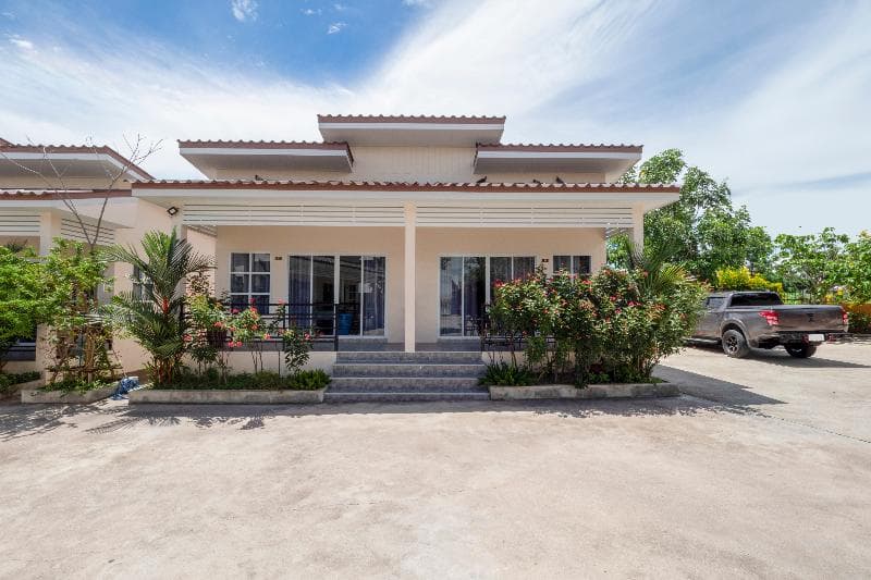 Oyo 1048 Home And Garden Resort 3