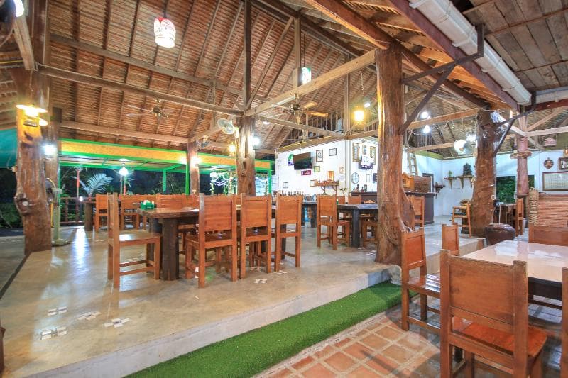 Loy Chalet Resort By Oyo 5
