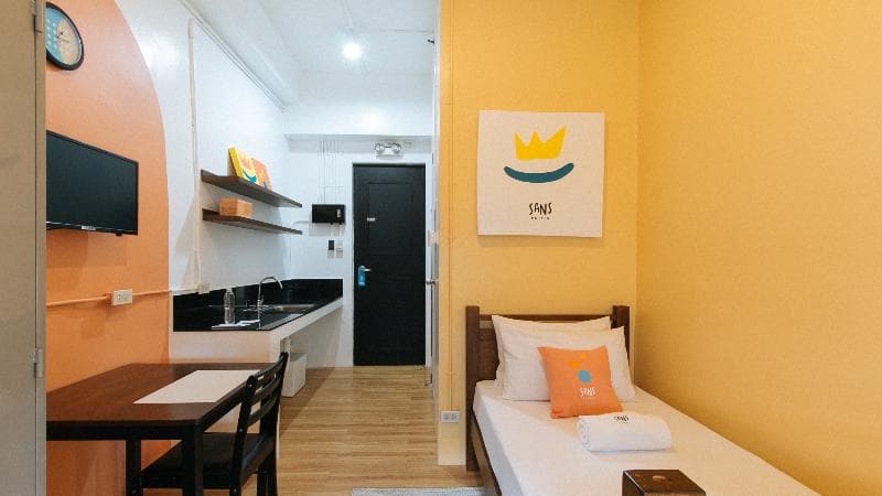 Sans Hotel Laperal Manila 5