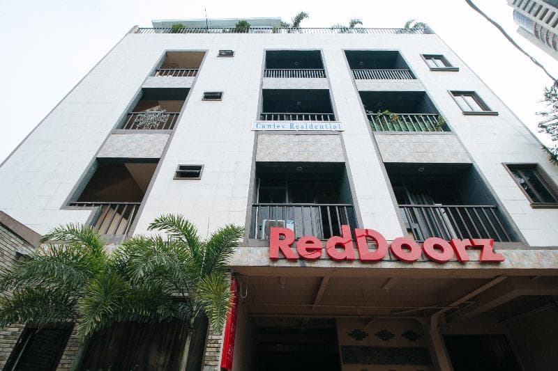 Reddoorz Plus At Canley Residential (Adults Only) 5