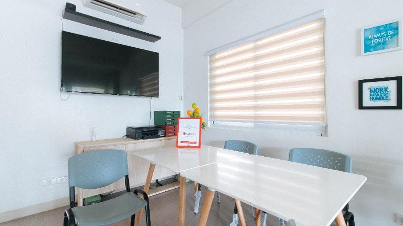 Reddoorz Plus @ Alpina Heights Paranaque 4