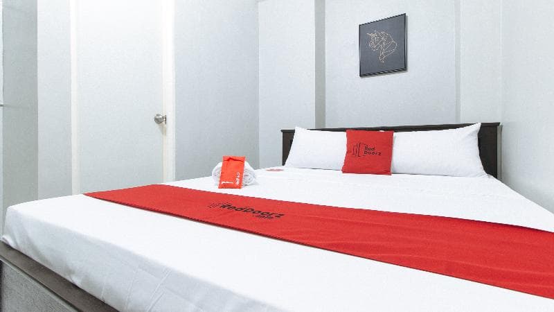 Reddoorz Near Pasay Rotonda 5