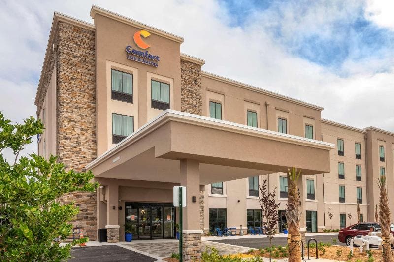Comfort Inn & Suites Jacksonville - Orange Park photo 1