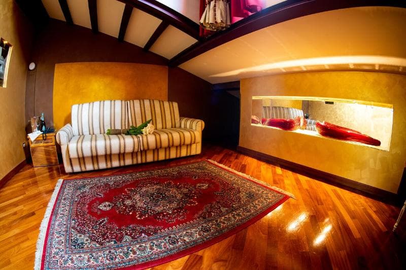 Ca'dell' Arte Suite 5