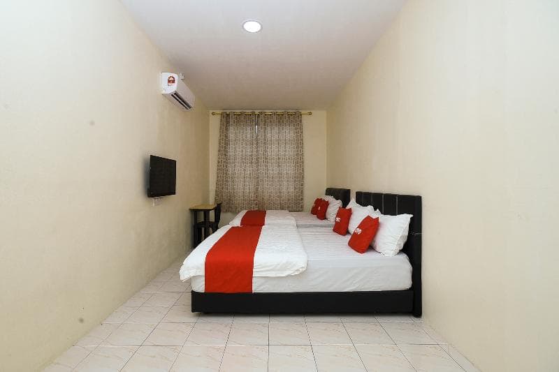 Oyo 90172 Goodwill Homestay 4
