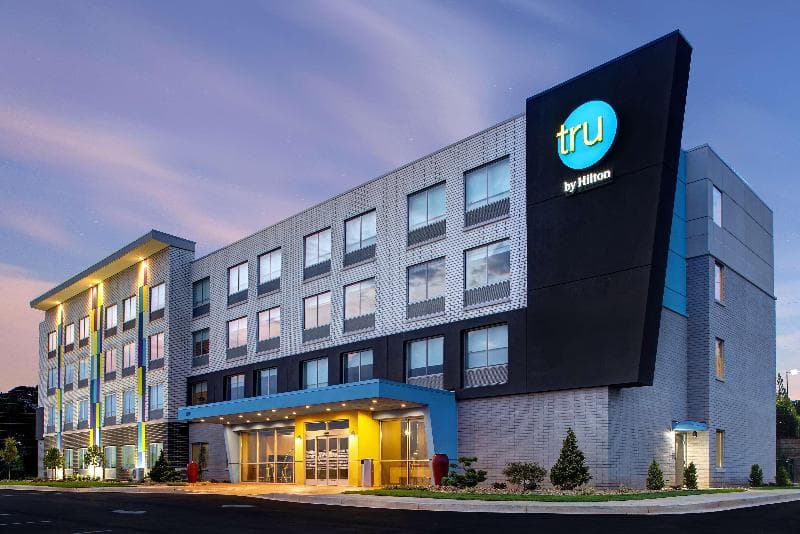 Tru by Hilton Lithia Springs photo 1