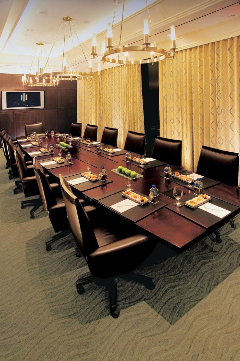 Jet Luxury Resorts @ The Signature Condo Hotel main