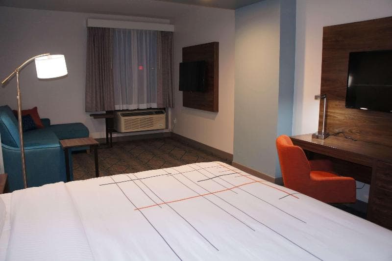 La Quinta Inn & Suites by Wyndham Littleton/Red Rocks 3