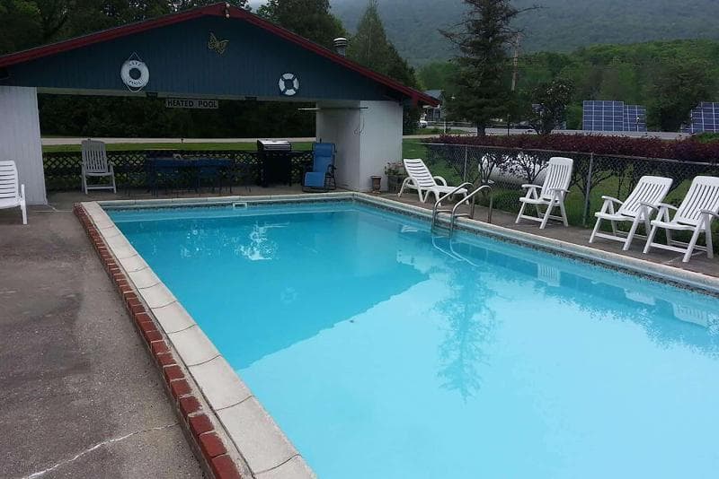 The Chalet Motel, A Travelodge By Wyndham 2