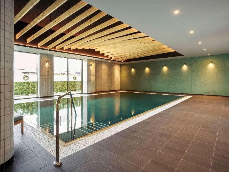 Novotel Cambridge North 5