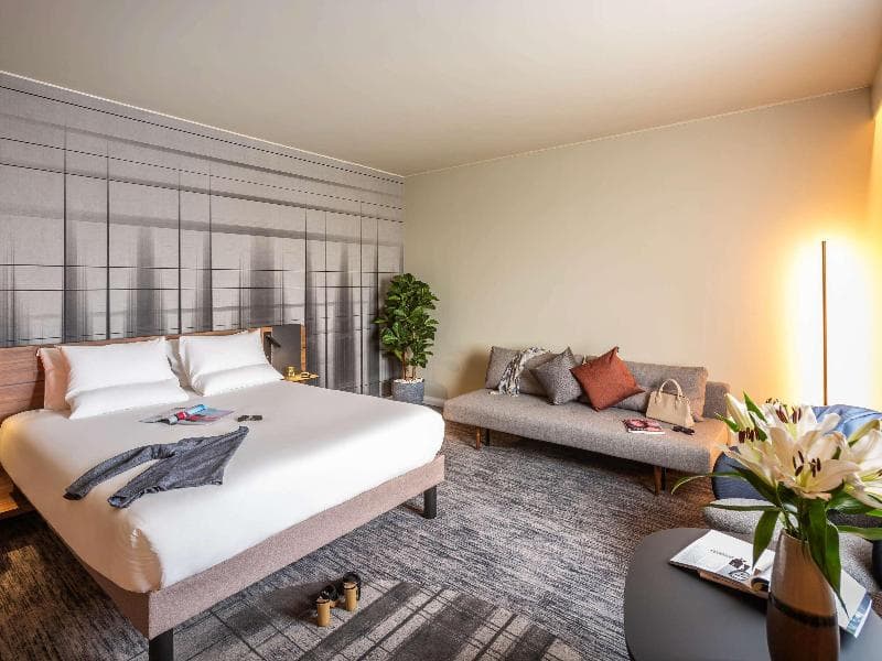 Novotel Cambridge North 4