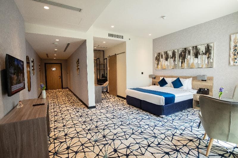 Grand Kingsgate Waterfront By Millennium Hotels 4