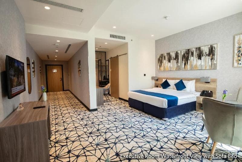 Grand Kingsgate Waterfront By Millennium Hotels 3