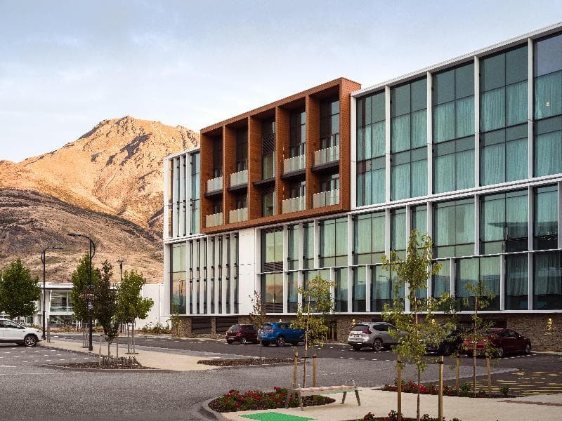 Holiday Inn Queenstown Remarkables Park 5
