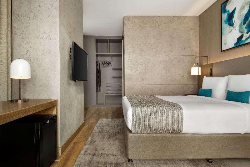 Mercure Gold District 4