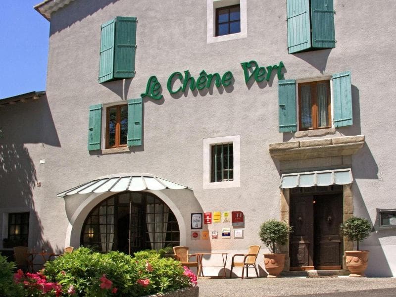 Le Chêne Vert photo 1