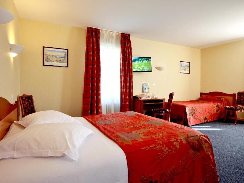 Hotel Des Lacs Logis (Adults Only) 4