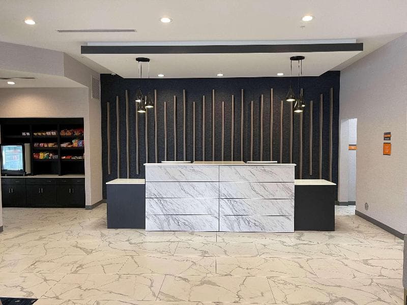 La Quinta Suites by Wyndham South Bend Notre Dame Area photo 1