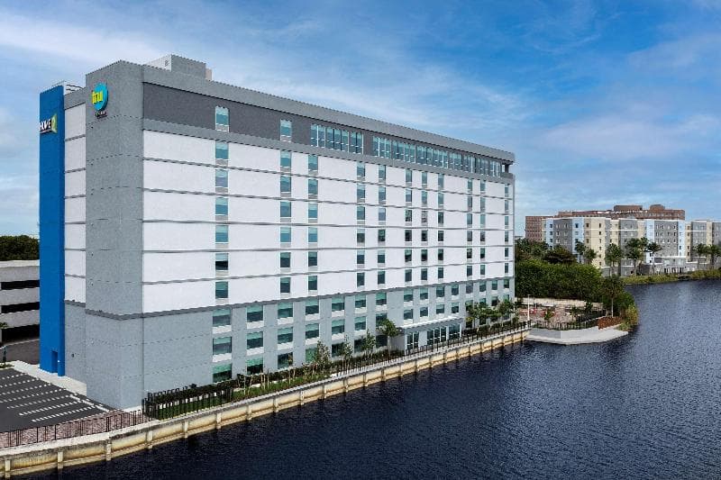Tru By Hilton Miami Airport South Blue Lagoon photo 1