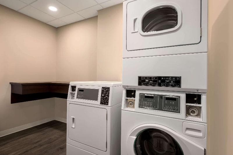 Microtel Inn & Suites by Wyndham Aurora 4