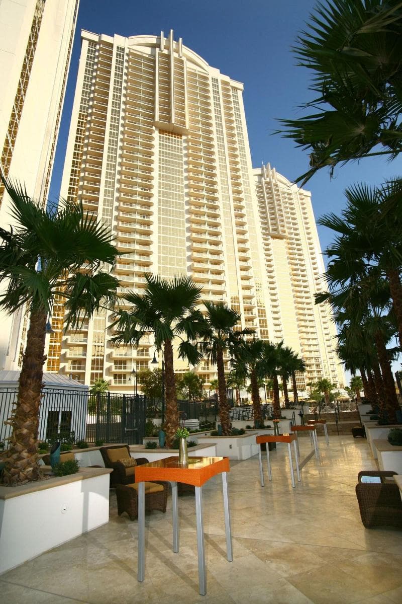 Luxury Suites International At The Signature 4