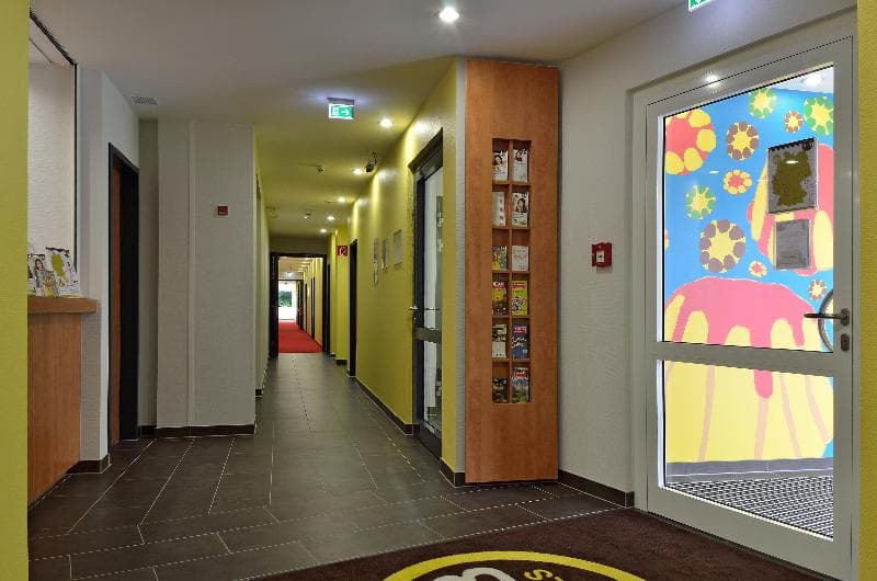 B&B HOTEL Bielefeld-City 3