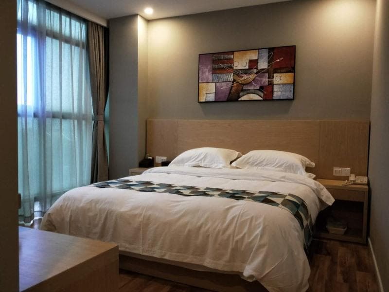 Shell Shanghai New International Expo Center Fanghua Road Metro Station Hotel (Adults Only) photo 1