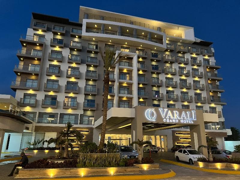 Varali Grand Hotel 3