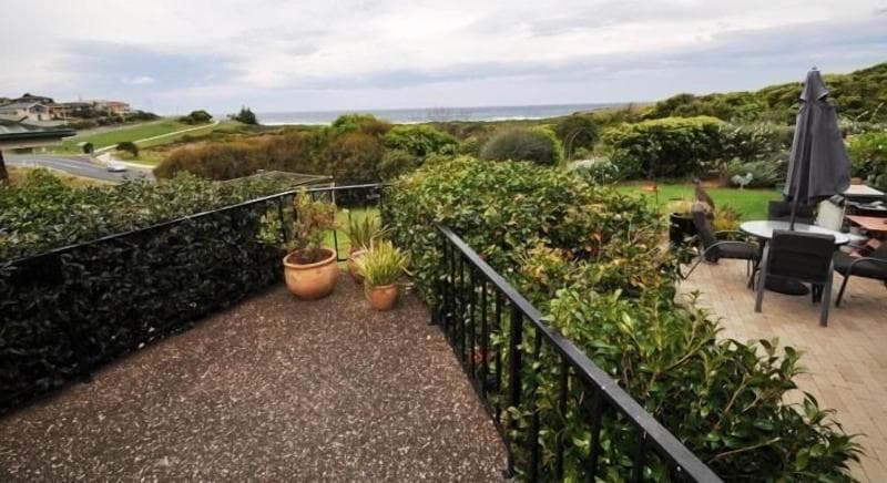 Beachfront Apartments Narooma 3