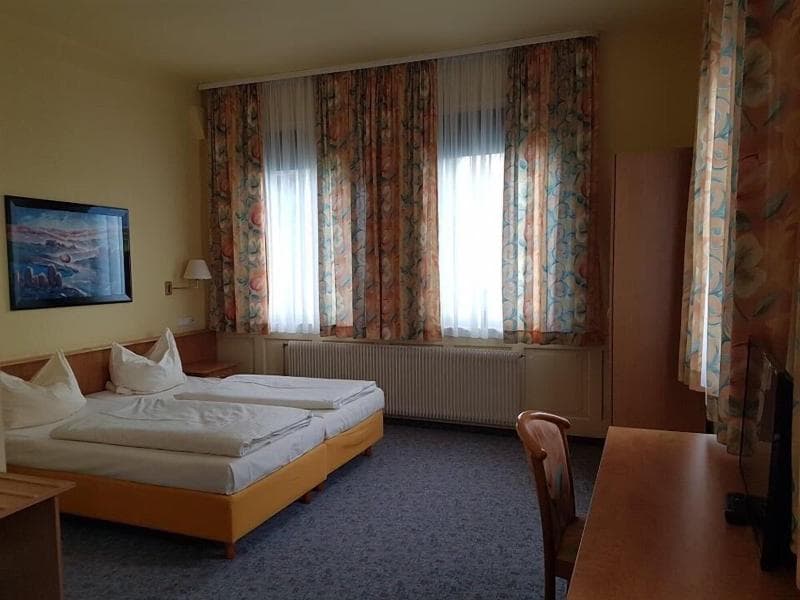 Traube Hotel Öffingen main