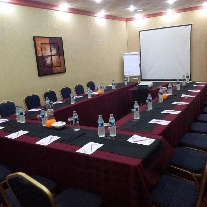 Bridgeview Hotel & Conference Centre main