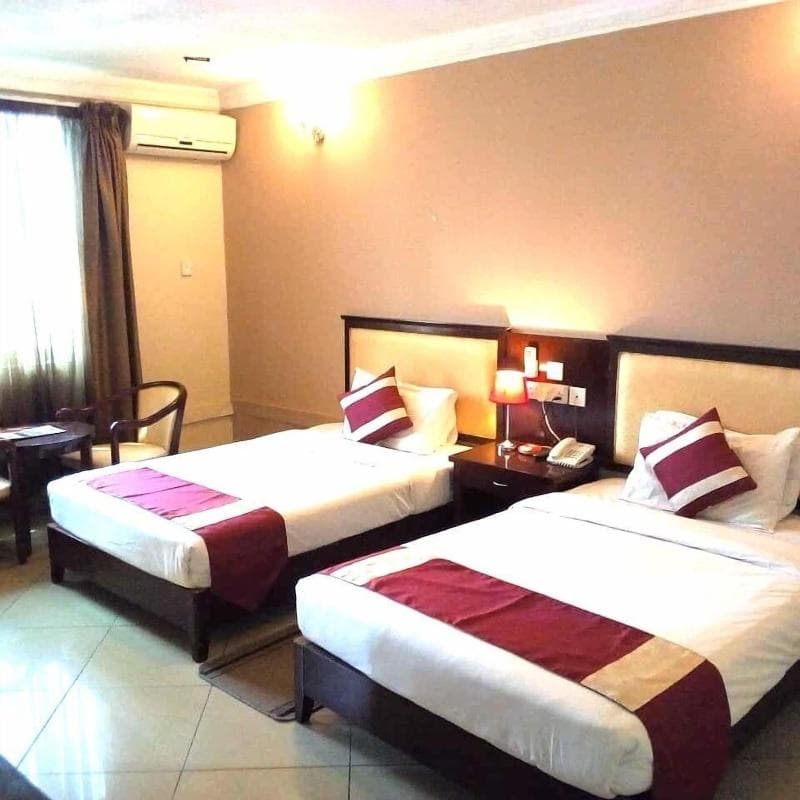 Bridgeview Hotel & Conference Centre 5