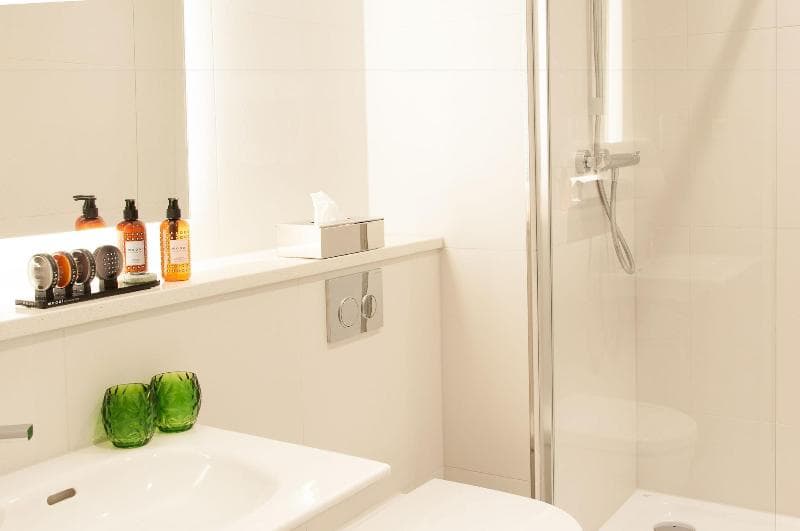Premier Suites Plus Rotterdam 4