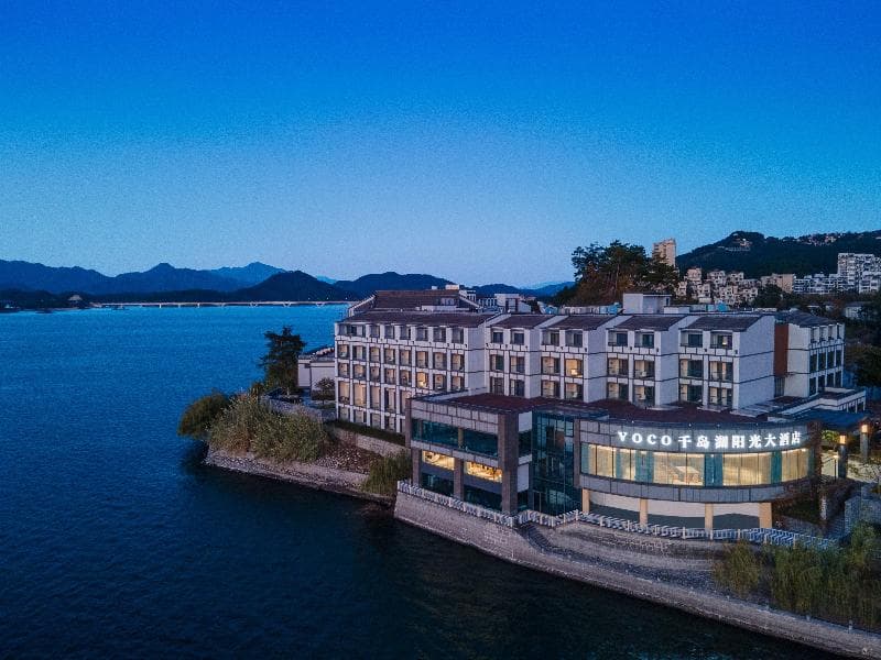Voco Thousand Island Lake 5