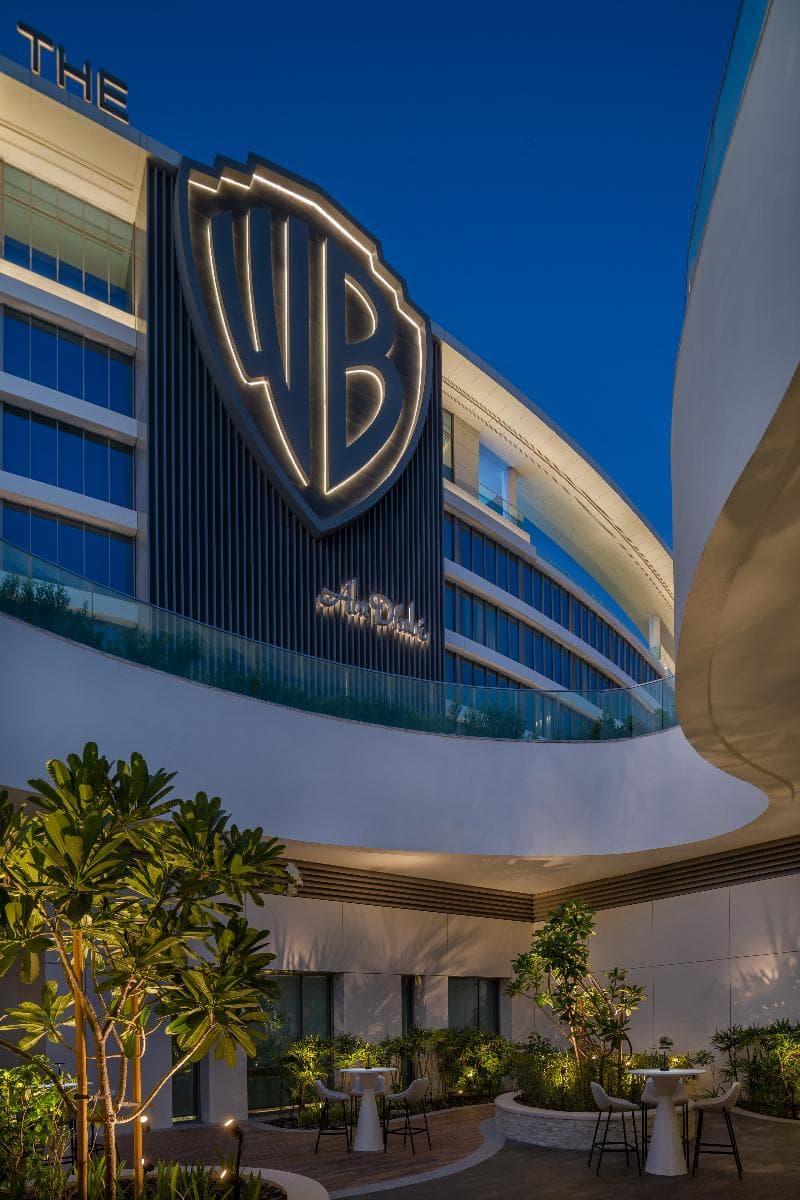 The WB Abu Dhabi, Curio Collection by Hilton 4