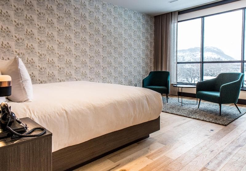 Hew & Draw Hotel 5