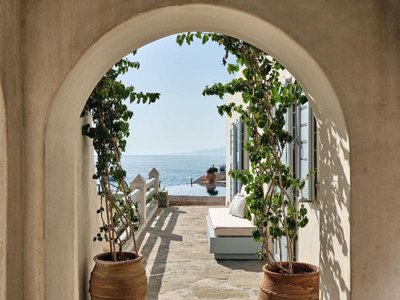 Belvedere Waterfront Villa And Suites 4