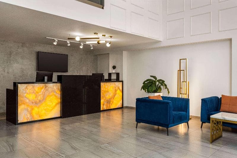 Ramada By Wyndham Tbilisi Old City 3